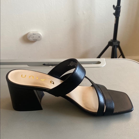 Unisa Miriam Slide Sandal - Picture 6 of 8